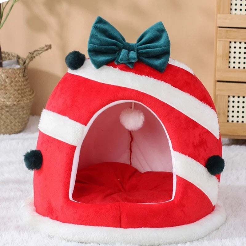 Gift-Shaped Pet Cave Bed with Arctic Velvet & PP Cotton – GiftNest™