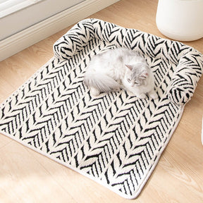 Coral Velvet Pet Sofa Bed in Two Sizes – Veloura™