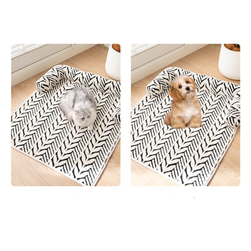 Coral Velvet Pet Sofa Bed in Two Sizes – Veloura™