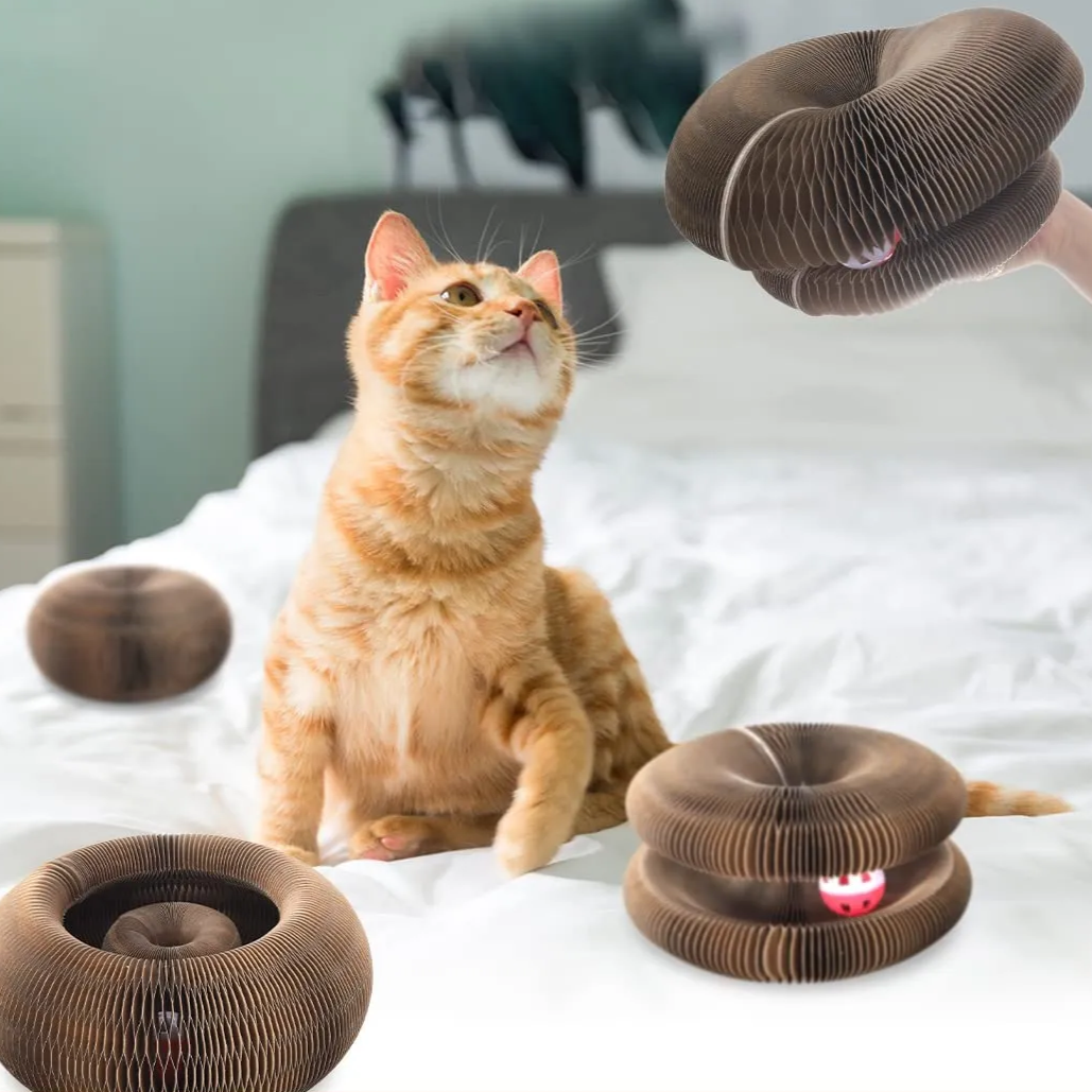 Corrugated Cardboard Cat Scratcher Disc with Ball – Scratchio™