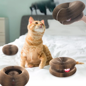 Corrugated Cardboard Cat Scratcher Disc with Ball – Scratchio™