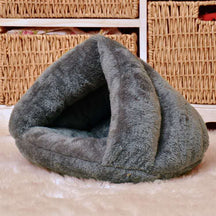 Machine-Washable Velvet Pet Cave Bed with PP Cotton – VelvetNook™