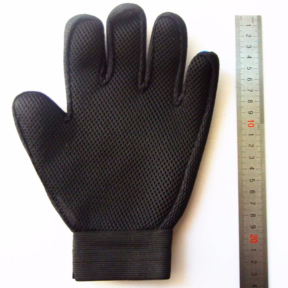 Pet Grooming Glove for Hair Removal & Massage – FurSweep™