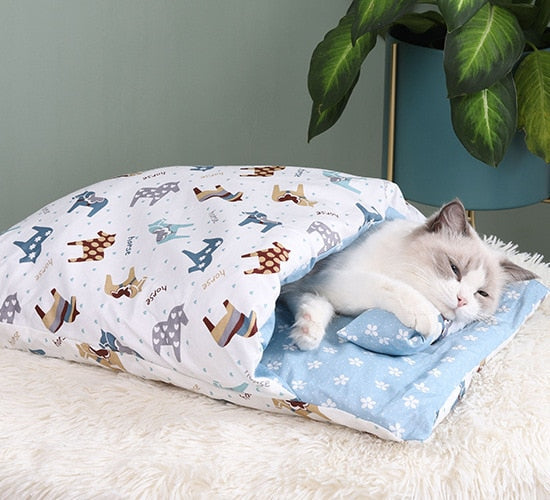 Cotton Pet Sleeping Bag Cave Bed with Pillow for Cats & Dogs – Nestora™