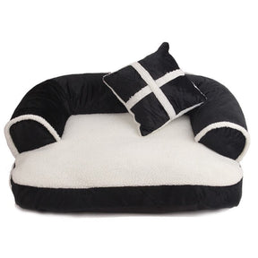 Velvet Pet Bed with Removable Cover & Non-Slip Base – Restelle™