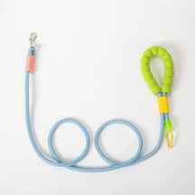3-in-1 Pet Leash with Poop Bag Holder – Trekka™