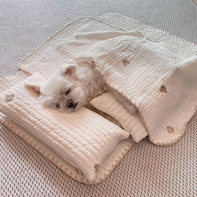 3-Piece Pet Bedding Set with Bear Embroidery – BearNest™