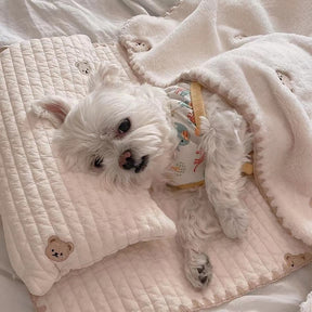 3-Piece Pet Bedding Set with Bear Embroidery – BearNest™