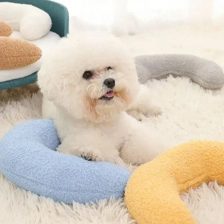 Soft Moon-Shaped Cotton Pet Pillow for Dogs & Cats – Lunetta™