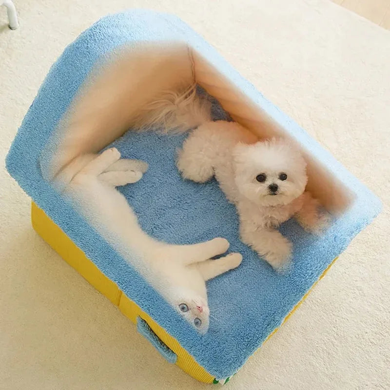 Pet House Bed with Removable Cover & Machine-Washable Design – EverNest™
