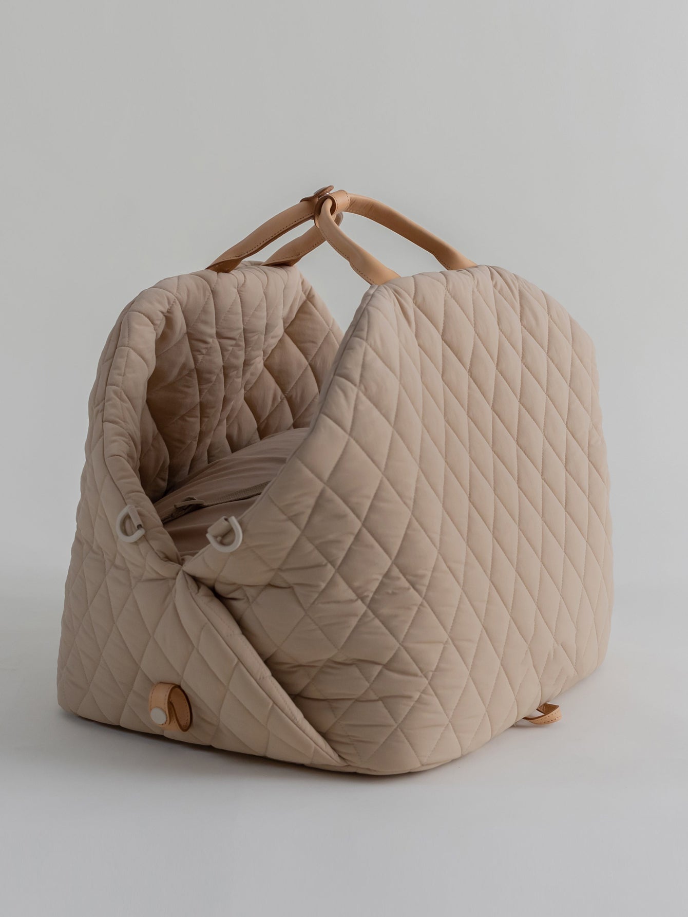 Luxury Pet Carrier Bag with Shoulder Strap & Car Seat Use – LuxTote™