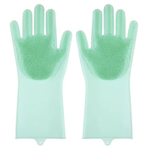 Silicone Pet Bathing Glove for Dogs & Cats – PawMitt™