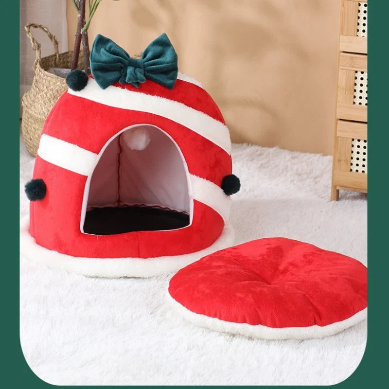 Gift-Shaped Pet Cave Bed with Arctic Velvet & PP Cotton – GiftNest™