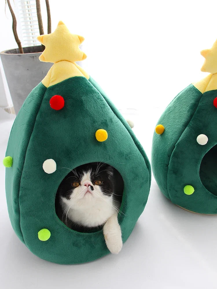 Christmas Tree Pet Cave Bed in Cotton – HollyHide™
