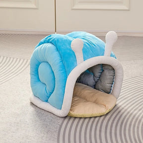 Snail-Shaped Cave Pet Bed with Washable Cushion – SnailNest™