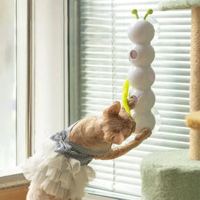 Interactive Motion-Activated Worm Toy for Cats – SnapBurrow™