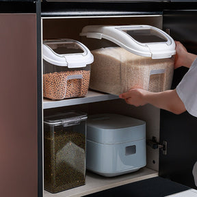 Pet Food Storage Container - 5kg Capacity with Scoop – Storix™