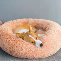 Round Plush Pet Bed with Long Soft Fur, Lightweight & Portable – Plumo™